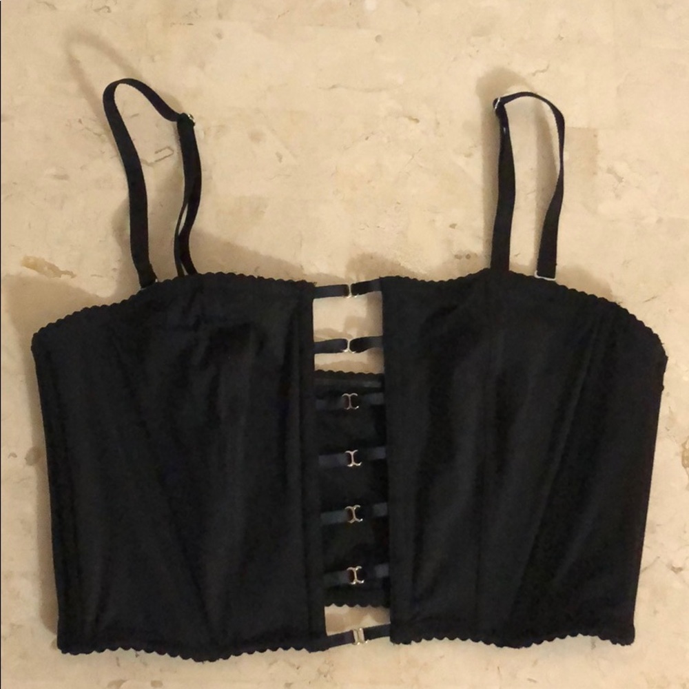 VS Unlined Multi-Way Bra with Boning & Side Zipper